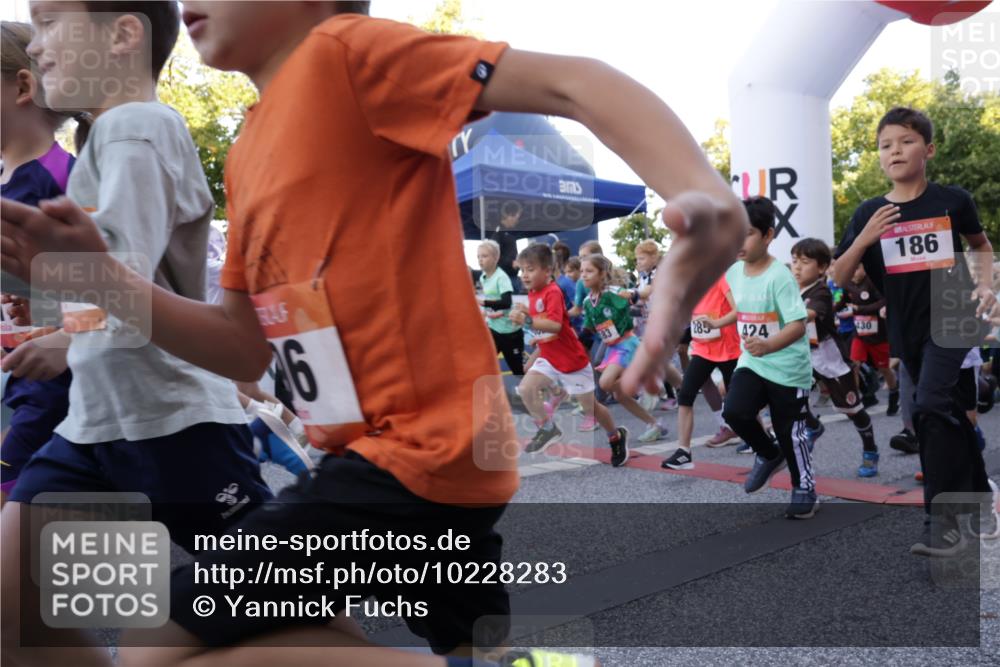 06.09.2026 - CURREX Alsterlauf Yannick Fuchs http://msf.ph/oto/10228283 06.09.2026 10:48:45 Ziel  meine-sportfotos.de