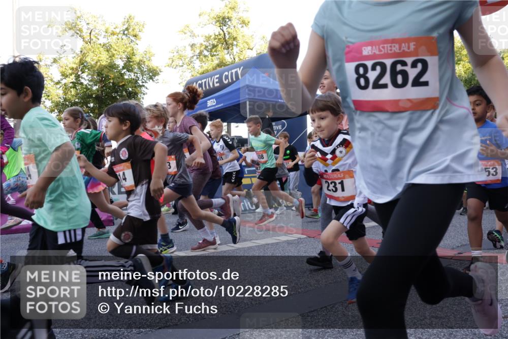 06.09.2026 - CURREX Alsterlauf Yannick Fuchs http://msf.ph/oto/10228285 06.09.2026 10:48:45 Ziel  meine-sportfotos.de