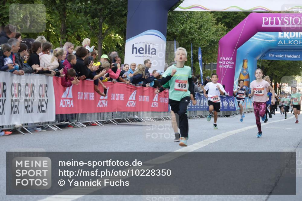 06.09.2026 - CURREX Alsterlauf Yannick Fuchs http://msf.ph/oto/10228350 06.09.2026 10:52:37 Ziel 161, 174, 182, 213, 268, 307, 316, 409 meine-sportfotos.de
