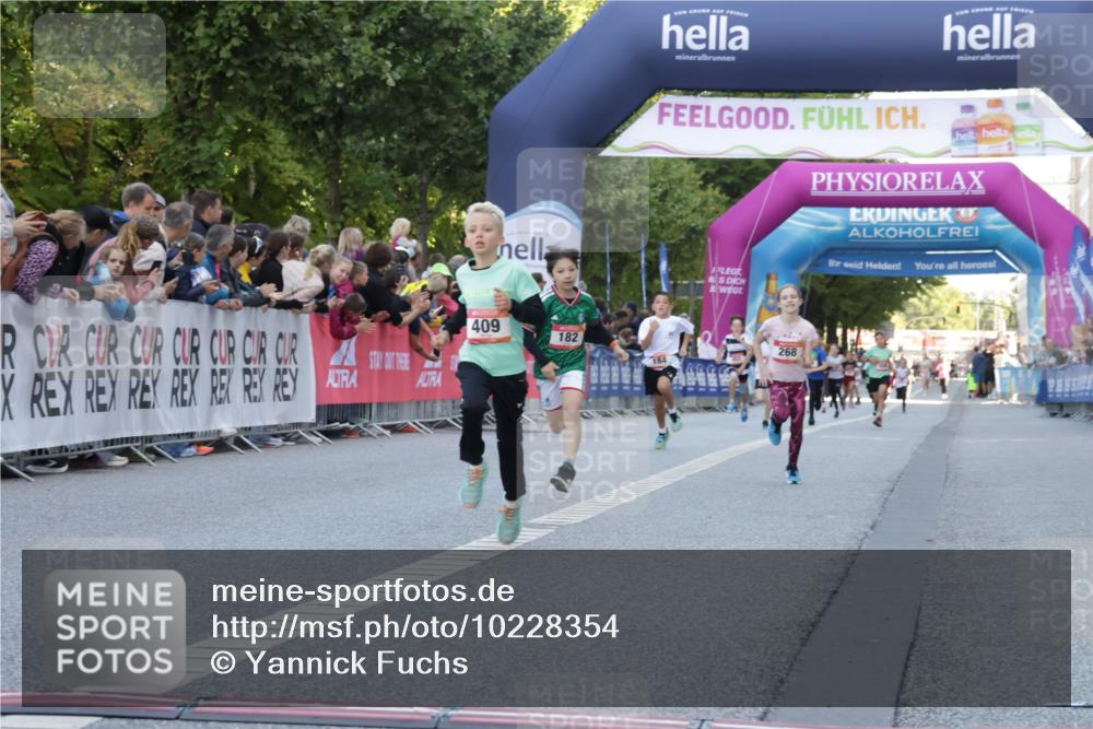 06.09.2026 - CURREX Alsterlauf Yannick Fuchs http://msf.ph/oto/10228354 06.09.2026 10:52:38 Ziel 161, 174, 182, 213, 268, 307, 316, 409 meine-sportfotos.de