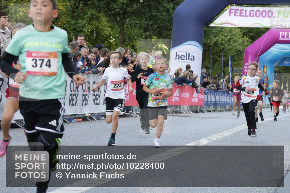 06.09.2026 - CURREX Alsterlauf Yannick Fuchs http://msf.ph/oto/10228400 06.09.2026 10:52:53 Ziel 151, 178, 222, 223, 250, 280, 281, 293, 355, 374, 388, 408, 452 meine-sportfotos.de
