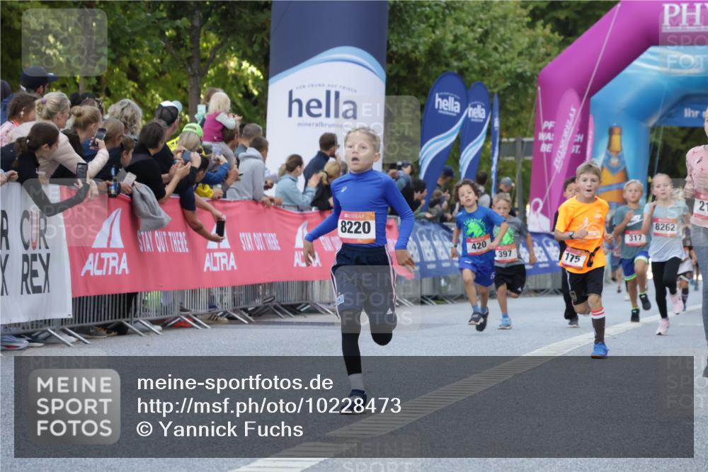 06.09.2026 - CURREX Alsterlauf Yannick Fuchs http://msf.ph/oto/10228473 06.09.2026 10:53:16 Ziel 168, 170, 183, 204, 210, 272, 309, 8182, 8220 meine-sportfotos.de
