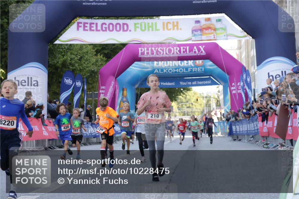 06.09.2026 - CURREX Alsterlauf Yannick Fuchs http://msf.ph/oto/10228475 06.09.2026 10:53:17 Ziel 170, 175, 183, 204, 210, 272, 309, 8182, 8220, 8262 meine-sportfotos.de