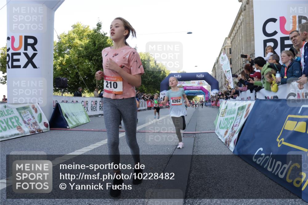06.09.2026 - CURREX Alsterlauf Yannick Fuchs http://msf.ph/oto/10228482 06.09.2026 10:53:21 Ziel 175, 186, 204, 210, 227, 309, 317, 397, 420, 8182, 8220, 8262 meine-sportfotos.de