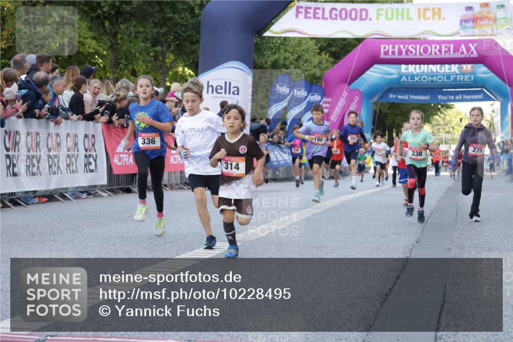 06.09.2026 - CURREX Alsterlauf Yannick Fuchs http://msf.ph/oto/10228495 06.09.2026 10:53:26 Ziel 175, 186, 210, 227, 233, 275, 314, 317, 336, 338, 397, 420, 8124, 8220, 8262 meine-sportfotos.de