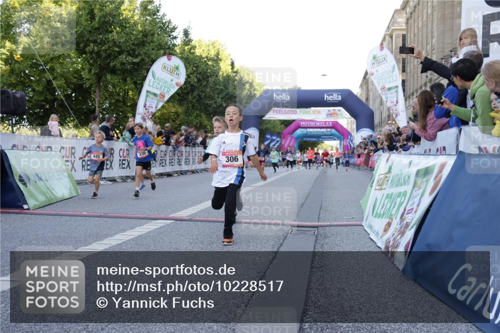06.09.2026 - CURREX Alsterlauf Yannick Fuchs http://msf.ph/oto/10228517 06.09.2026 10:53:36 Ziel 159, 190, 219, 263, 265, 266, 274, 275, 306, 314, 330, 336, 338, 402, 415, 445, 8124, 8180, 8181, 8329 meine-sportfotos.de