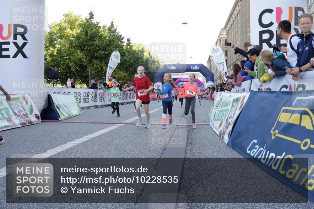 06.09.2026 - CURREX Alsterlauf Yannick Fuchs http://msf.ph/oto/10228535 06.09.2026 10:53:42 Ziel 154, 159, 214, 219, 257, 259, 265, 266, 274, 286, 306, 330, 401, 402, 415, 445, 8123, 8181 meine-sportfotos.de