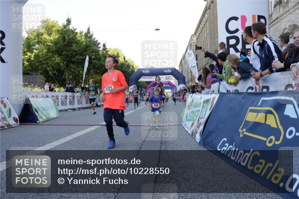 06.09.2026 - CURREX Alsterlauf Yannick Fuchs http://msf.ph/oto/10228550 06.09.2026 10:53:47 Ziel 154, 159, 164, 169, 177, 214, 219, 257, 259, 286, 354, 362, 389, 401, 404, 422, 442, 8094, 8112, 8123, 8196, 8221, 8252 meine-sportfotos.de