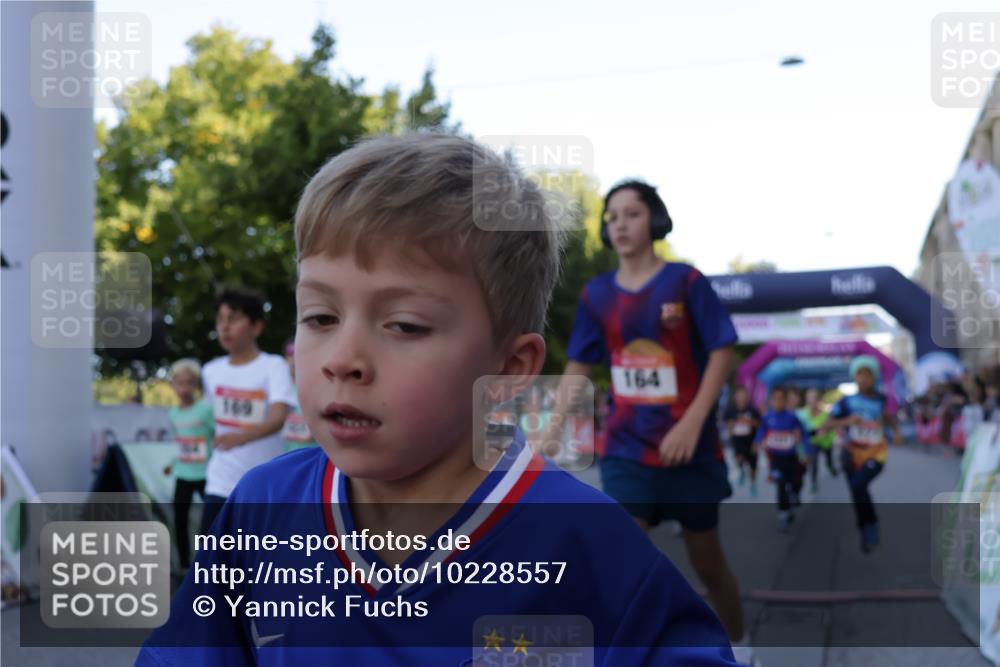 06.09.2026 - CURREX Alsterlauf Yannick Fuchs http://msf.ph/oto/10228557 06.09.2026 10:53:49 Ziel 154, 164, 169, 177, 185, 208, 214, 257, 259, 286, 320, 354, 362, 389, 401, 404, 422, 442, 8094, 8101, 8112, 8123, 8196, 8221, 8252 meine-sportfotos.de