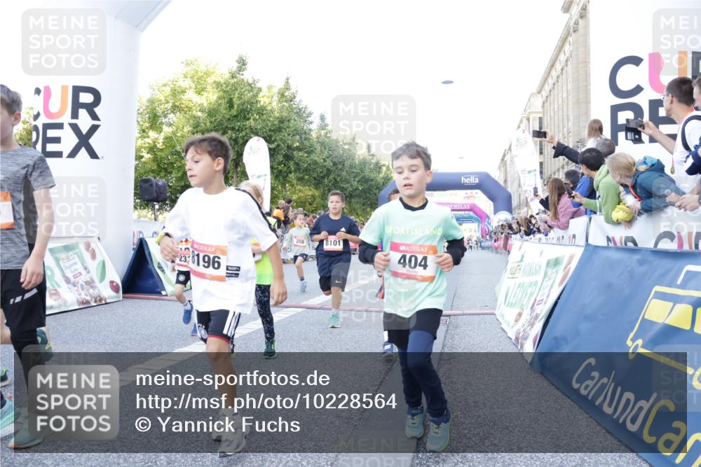 06.09.2026 - CURREX Alsterlauf Yannick Fuchs http://msf.ph/oto/10228564 06.09.2026 10:53:53 Ziel 164, 169, 172, 177, 185, 208, 243, 302, 320, 334, 354, 362, 389, 404, 418, 422, 442, 8094, 8101, 8112, 8123, 8196, 8221, 8252 meine-sportfotos.de