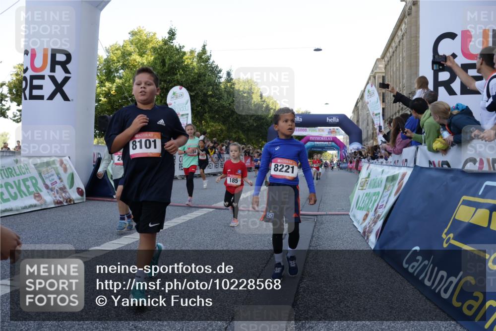 06.09.2026 - CURREX Alsterlauf Yannick Fuchs http://msf.ph/oto/10228568 06.09.2026 10:53:54 Ziel 164, 169, 172, 177, 185, 208, 243, 292, 302, 320, 334, 354, 362, 389, 404, 418, 422, 442, 443, 8094, 8101, 8112, 8196, 8221, 8252 meine-sportfotos.de