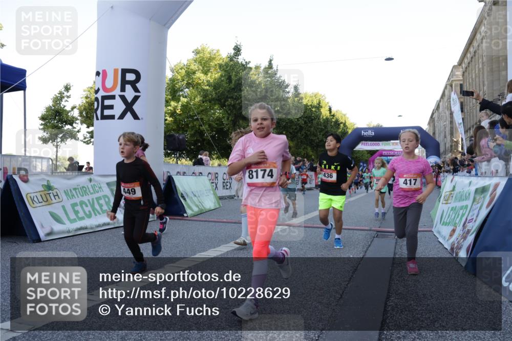06.09.2026 - CURREX Alsterlauf Yannick Fuchs http://msf.ph/oto/10228629 06.09.2026 10:54:17 Ziel 206, 238, 258, 264, 270, 276, 283, 285, 300, 347, 365, 372, 399, 416, 417, 431, 436, 440, 444, 446, 449, 8087, 8113, 8174 meine-sportfotos.de