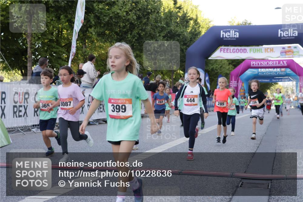 06.09.2026 - CURREX Alsterlauf Yannick Fuchs http://msf.ph/oto/10228636 06.09.2026 10:54:20 Ziel 179, 206, 207, 238, 239, 264, 270, 278, 283, 284, 285, 300, 357, 365, 372, 390, 399, 417, 431, 436, 440, 444, 449, 8087, 8113, 8174 meine-sportfotos.de