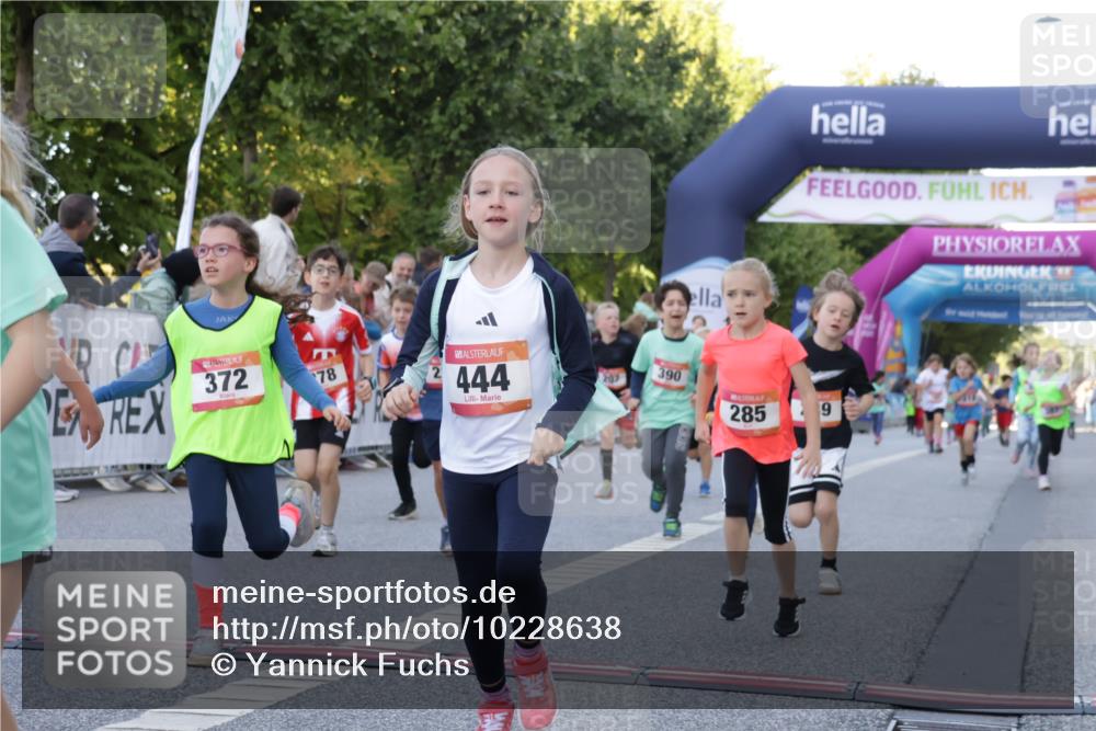 06.09.2026 - CURREX Alsterlauf Yannick Fuchs http://msf.ph/oto/10228638 06.09.2026 10:54:21 Ziel 179, 206, 207, 238, 239, 240, 264, 270, 278, 283, 284, 285, 300, 329, 357, 365, 372, 390, 399, 417, 431, 436, 440, 444, 449, 8087, 8113, 8174 meine-sportfotos.de