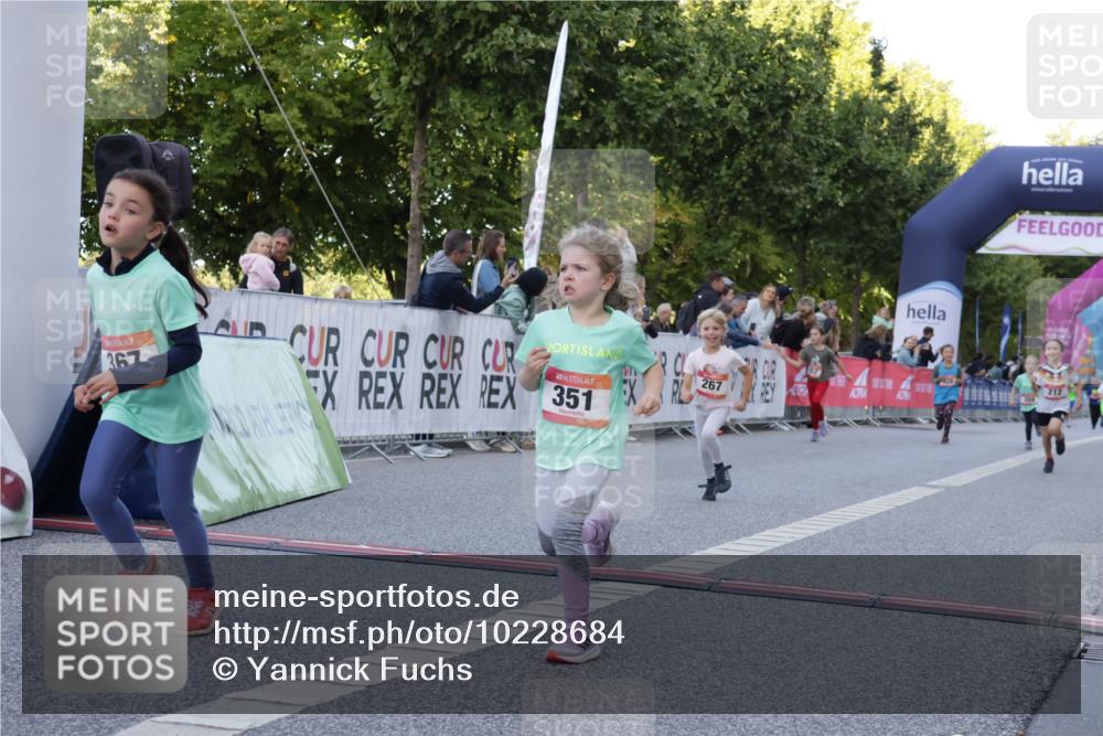 06.09.2026 - CURREX Alsterlauf Yannick Fuchs http://msf.ph/oto/10228684 06.09.2026 10:54:35 Ziel 162, 212, 267, 297, 326, 333, 343, 351, 361, 367, 456, 8343 meine-sportfotos.de