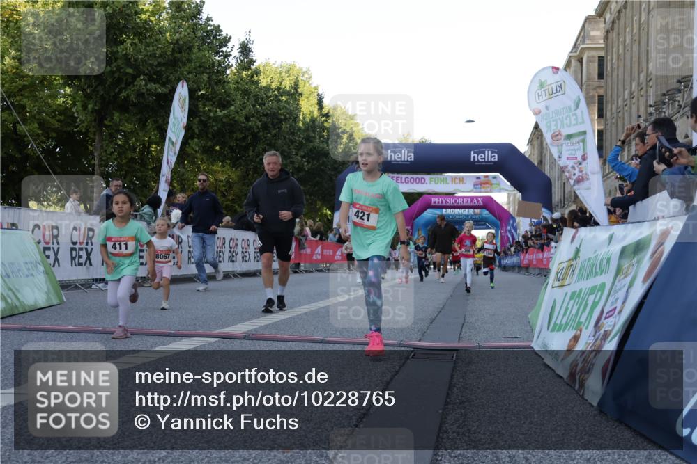 06.09.2026 - CURREX Alsterlauf Yannick Fuchs http://msf.ph/oto/10228765 06.09.2026 10:55:13 Ziel 163, 167, 194, 224, 261, 262, 294, 327, 339, 393, 411, 421, 8067, 8342 meine-sportfotos.de