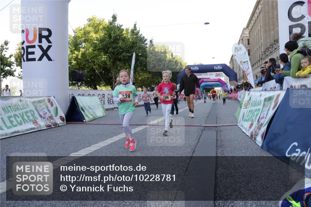 06.09.2026 - CURREX Alsterlauf Yannick Fuchs http://msf.ph/oto/10228781 06.09.2026 10:55:18 Ziel 163, 167, 181, 194, 198, 199, 242, 291, 339, 396, 411, 421, 439, 441, 8067, 8342 meine-sportfotos.de