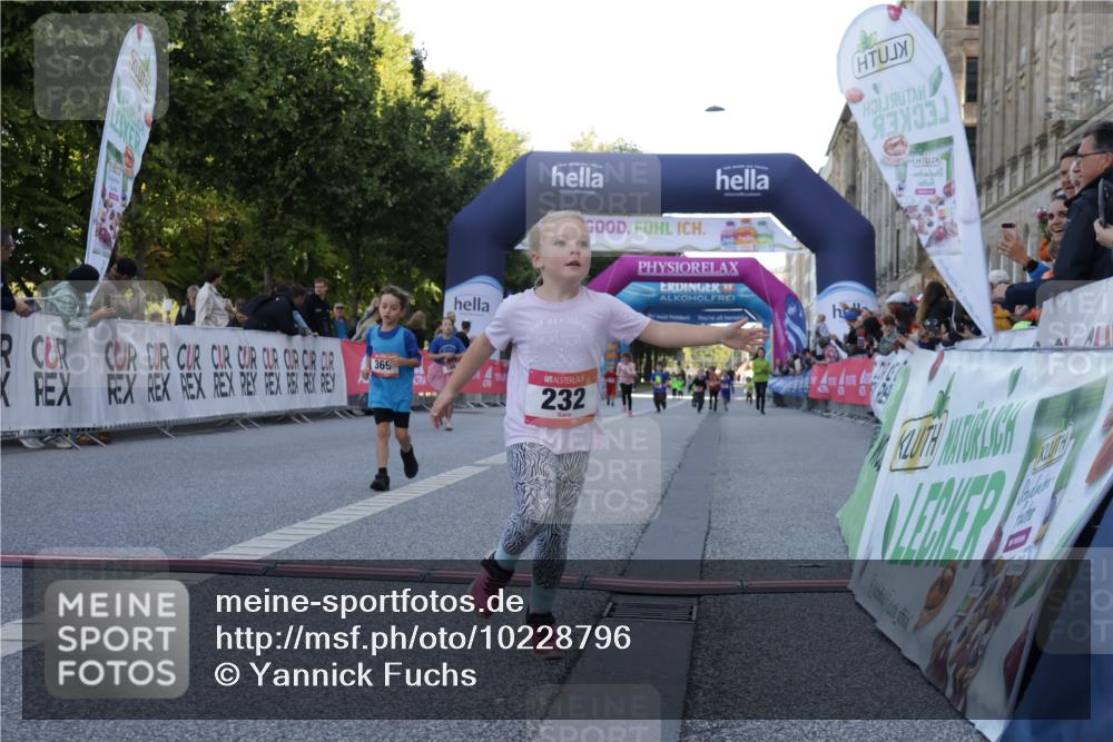 06.09.2026 - CURREX Alsterlauf Yannick Fuchs http://msf.ph/oto/10228796 06.09.2026 10:55:25 Ziel 156, 181, 198, 199, 232, 242, 291, 339, 368, 369, 396, 435, 439, 441 meine-sportfotos.de