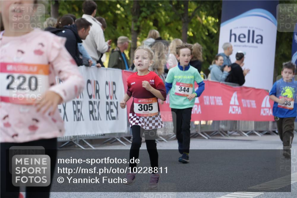 06.09.2026 - CURREX Alsterlauf Yannick Fuchs http://msf.ph/oto/10228811 06.09.2026 10:55:33 Ziel 166, 220, 232, 295, 305, 344, 369, 435 meine-sportfotos.de