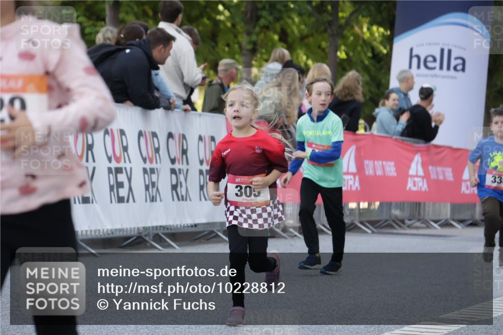 06.09.2026 - CURREX Alsterlauf Yannick Fuchs http://msf.ph/oto/10228812 06.09.2026 10:55:33 Ziel 166, 220, 232, 295, 305, 344, 369, 435 meine-sportfotos.de