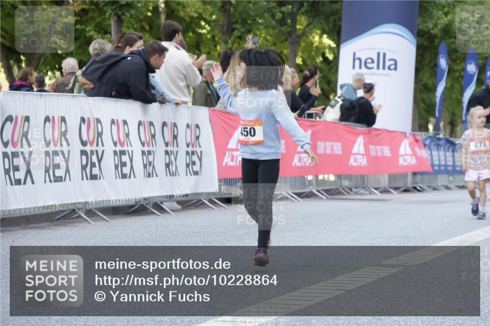 06.09.2026 - CURREX Alsterlauf Yannick Fuchs http://msf.ph/oto/10228864 06.09.2026 10:56:11 Ziel 152, 450 meine-sportfotos.de