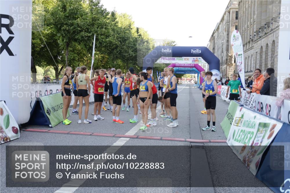 06.09.2026 - CURREX Alsterlauf Yannick Fuchs http://msf.ph/oto/10228883 06.09.2026 10:59:40 Ziel  meine-sportfotos.de