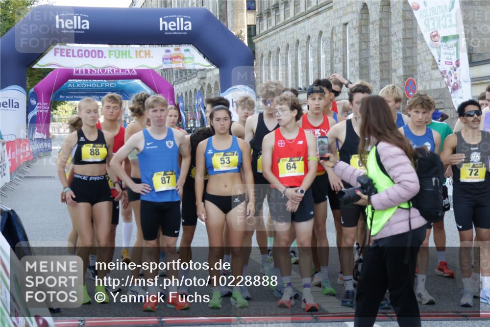 06.09.2026 - CURREX Alsterlauf Yannick Fuchs http://msf.ph/oto/10228888 06.09.2026 11:00:08 Ziel  meine-sportfotos.de