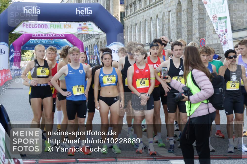 06.09.2026 - CURREX Alsterlauf Yannick Fuchs http://msf.ph/oto/10228889 06.09.2026 11:00:08 Ziel  meine-sportfotos.de