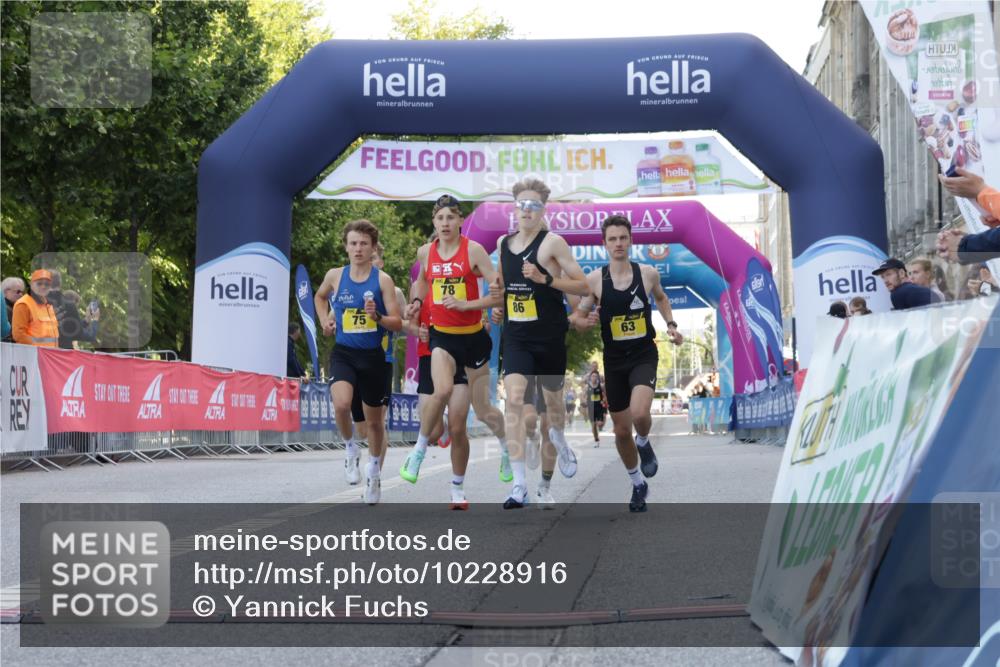 06.09.2026 - CURREX Alsterlauf Yannick Fuchs http://msf.ph/oto/10228916 06.09.2026 11:03:56 Ziel 63, 64, 71, 75, 78, 86, 87 meine-sportfotos.de