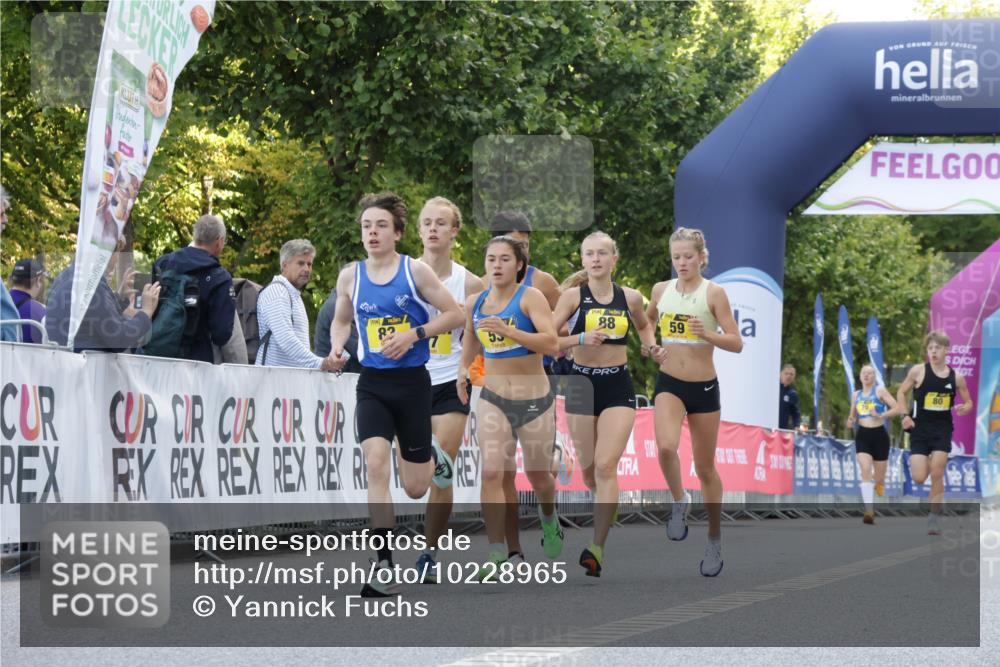 06.09.2026 - CURREX Alsterlauf Yannick Fuchs http://msf.ph/oto/10228965 06.09.2026 11:04:20 Ziel 51, 53, 59, 67, 72, 77, 83, 85, 88, 1074 meine-sportfotos.de