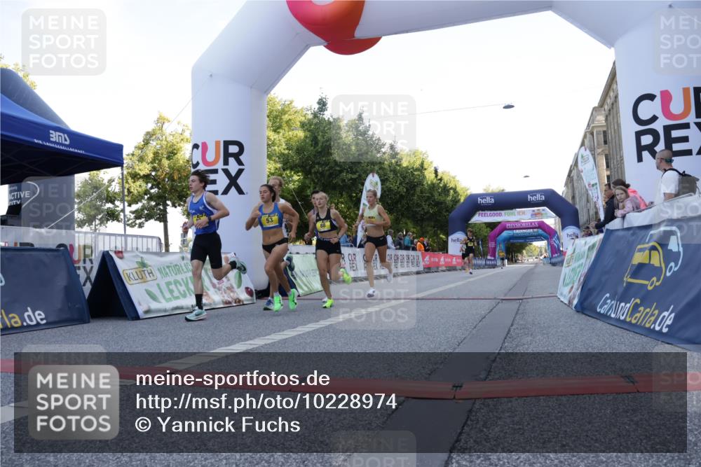 06.09.2026 - CURREX Alsterlauf Yannick Fuchs http://msf.ph/oto/10228974 06.09.2026 11:04:22 Ziel 51, 53, 59, 67, 77, 80, 83, 85, 88, 1074 meine-sportfotos.de