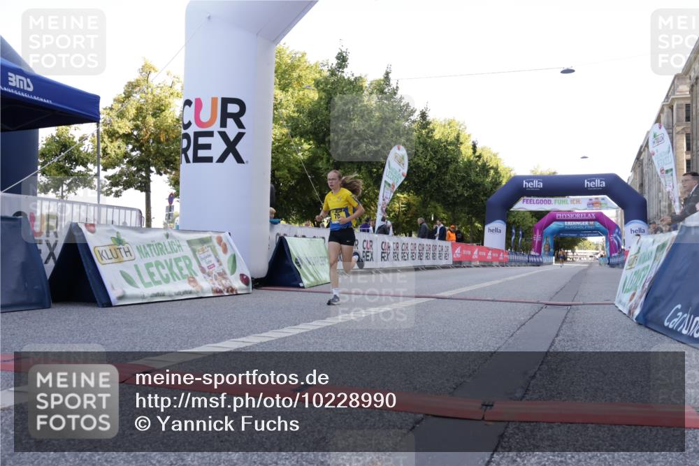 06.09.2026 - CURREX Alsterlauf Yannick Fuchs http://msf.ph/oto/10228990 06.09.2026 11:04:32 Ziel 70, 79, 80 meine-sportfotos.de