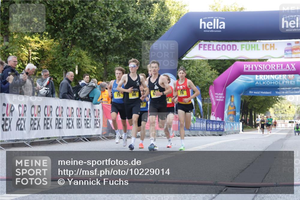 06.09.2026 - CURREX Alsterlauf Yannick Fuchs http://msf.ph/oto/10229014 06.09.2026 11:07:05 Ziel 63, 64, 71, 75, 78, 86, 87 meine-sportfotos.de