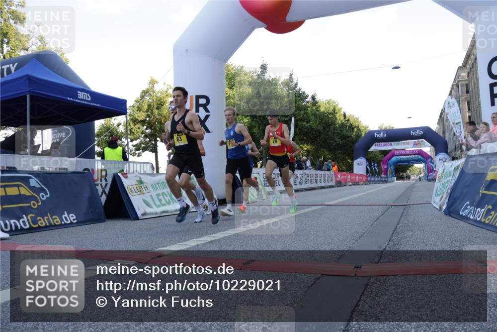 06.09.2026 - CURREX Alsterlauf Yannick Fuchs http://msf.ph/oto/10229021 06.09.2026 11:07:08 Ziel 63, 64, 71, 75, 78, 86, 87 meine-sportfotos.de