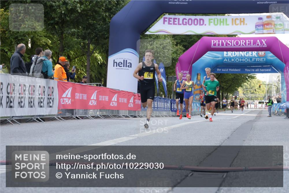06.09.2026 - CURREX Alsterlauf Yannick Fuchs http://msf.ph/oto/10229030 06.09.2026 11:07:18 Ziel 76 meine-sportfotos.de