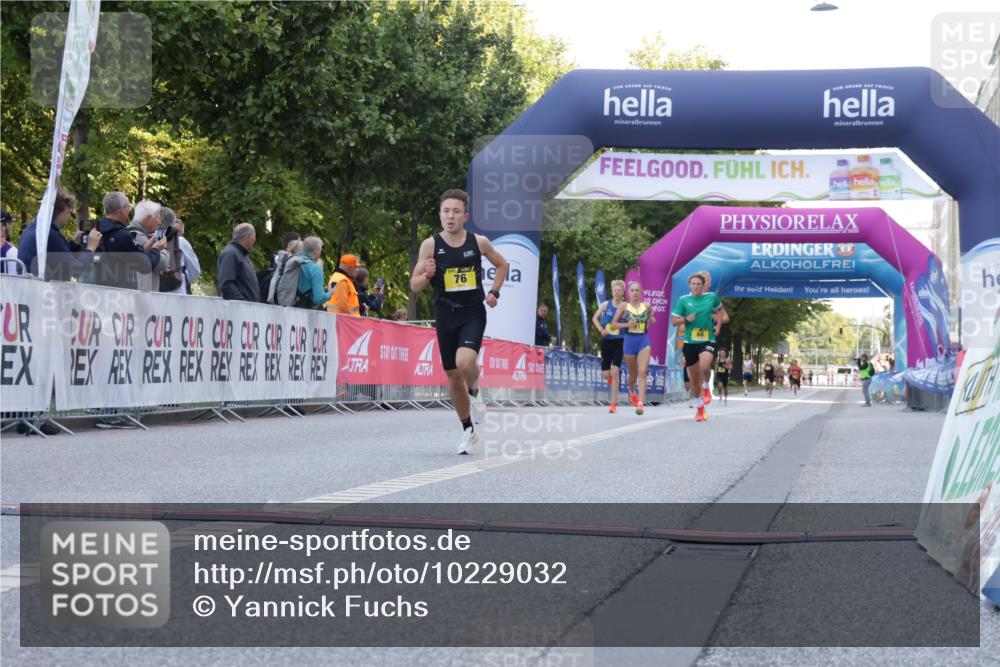06.09.2026 - CURREX Alsterlauf Yannick Fuchs http://msf.ph/oto/10229032 06.09.2026 11:07:19 Ziel 68, 76 meine-sportfotos.de