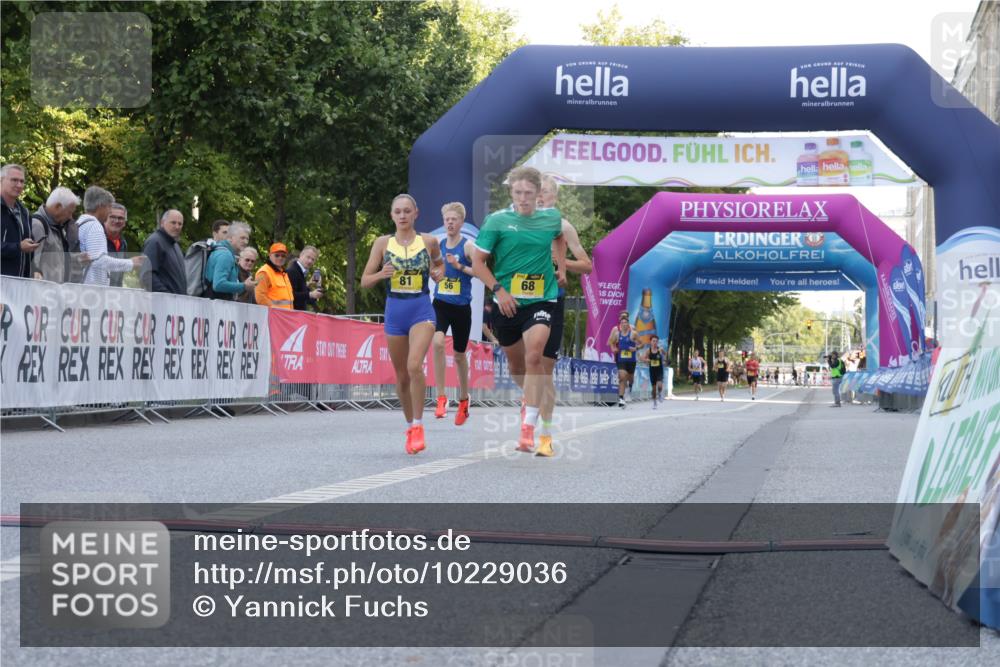 06.09.2026 - CURREX Alsterlauf Yannick Fuchs http://msf.ph/oto/10229036 06.09.2026 11:07:22 Ziel 56, 66, 68, 76, 81 meine-sportfotos.de