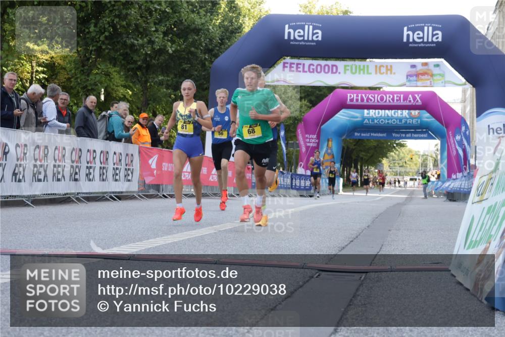 06.09.2026 - CURREX Alsterlauf Yannick Fuchs http://msf.ph/oto/10229038 06.09.2026 11:07:22 Ziel 56, 66, 68, 76, 81 meine-sportfotos.de
