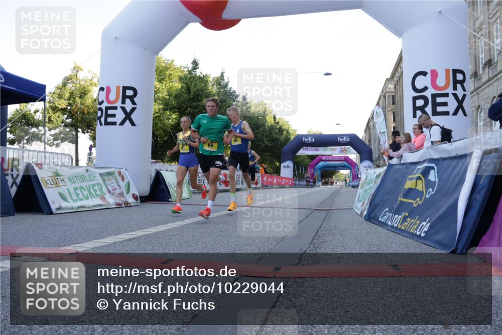 06.09.2026 - CURREX Alsterlauf Yannick Fuchs http://msf.ph/oto/10229044 06.09.2026 11:07:24 Ziel 56, 66, 68, 76, 81 meine-sportfotos.de