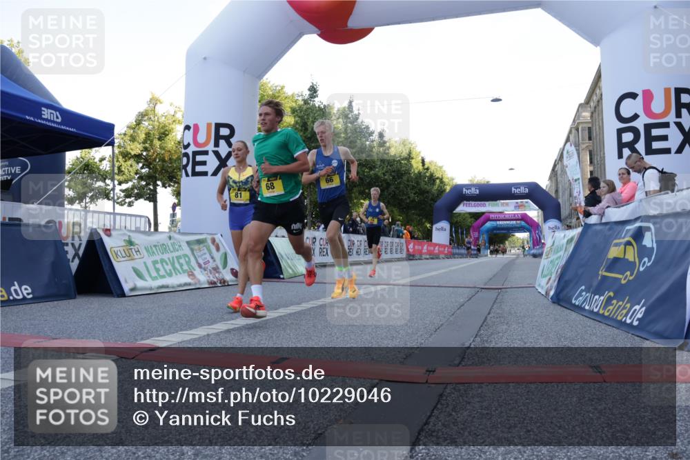 06.09.2026 - CURREX Alsterlauf Yannick Fuchs http://msf.ph/oto/10229046 06.09.2026 11:07:24 Ziel 56, 66, 68, 76, 81 meine-sportfotos.de