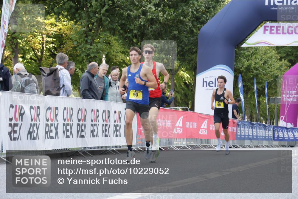 06.09.2026 - CURREX Alsterlauf Yannick Fuchs http://msf.ph/oto/10229052 06.09.2026 11:07:29 Ziel 55, 56, 66, 68, 69, 76, 81, 90 meine-sportfotos.de