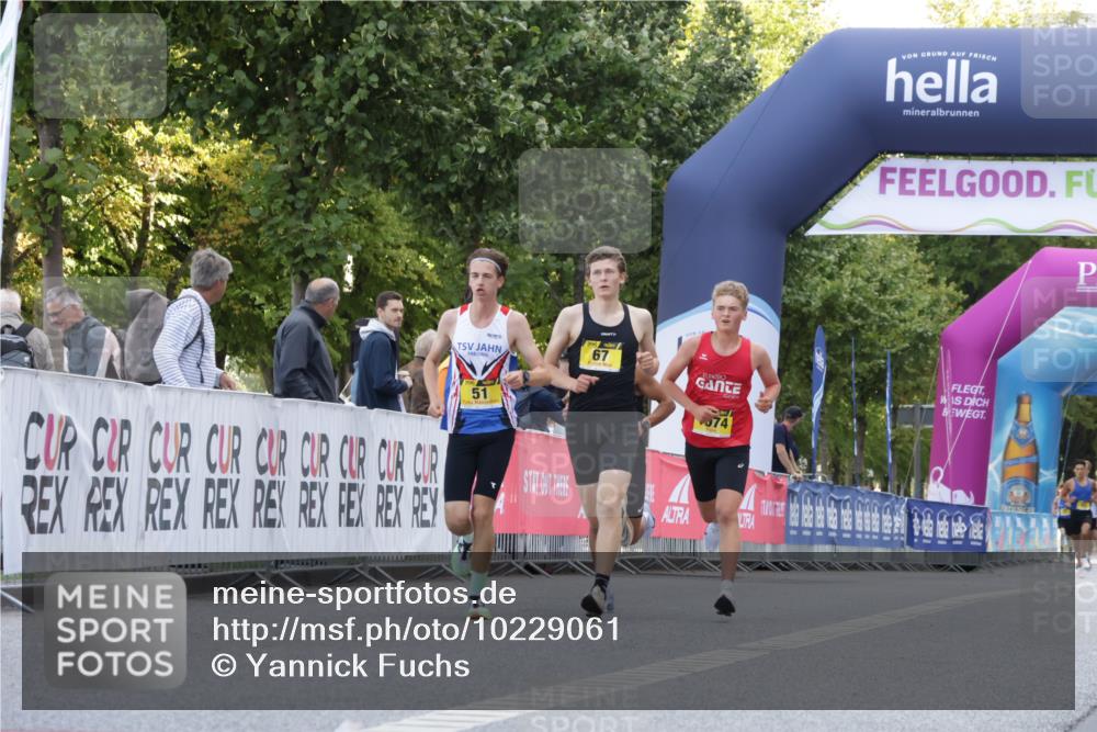 06.09.2026 - CURREX Alsterlauf Yannick Fuchs http://msf.ph/oto/10229061 06.09.2026 11:07:39 Ziel 51, 55, 67, 69, 72, 90, 1074 meine-sportfotos.de