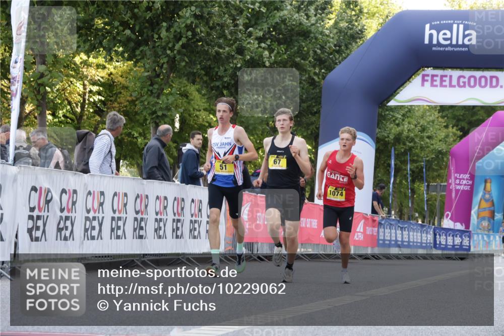 06.09.2026 - CURREX Alsterlauf Yannick Fuchs http://msf.ph/oto/10229062 06.09.2026 11:07:39 Ziel 51, 55, 67, 69, 72, 90, 1074 meine-sportfotos.de