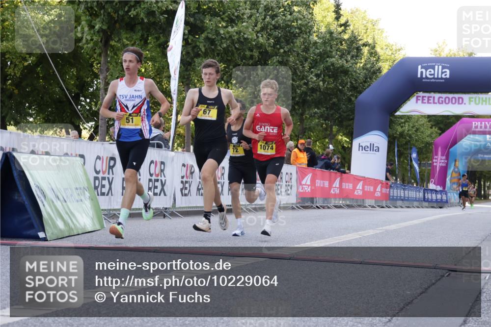 06.09.2026 - CURREX Alsterlauf Yannick Fuchs http://msf.ph/oto/10229064 06.09.2026 11:07:41 Ziel 51, 67, 69, 72, 1074 meine-sportfotos.de
