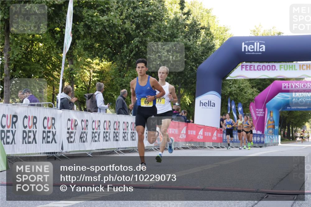 06.09.2026 - CURREX Alsterlauf Yannick Fuchs http://msf.ph/oto/10229073 06.09.2026 11:07:50 Ziel 72, 77, 85 meine-sportfotos.de