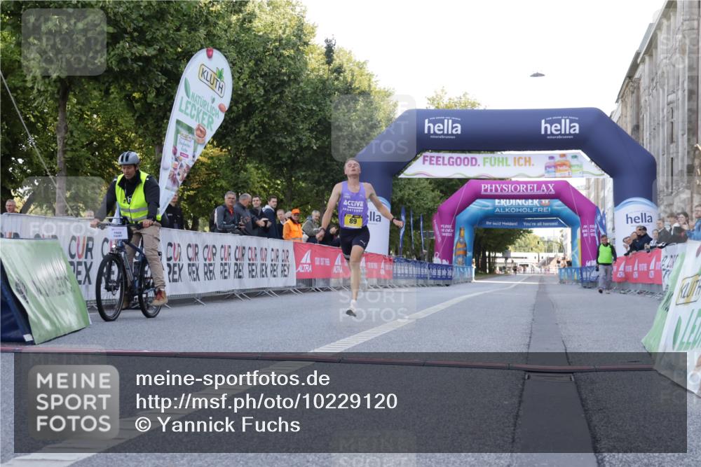 06.09.2026 - CURREX Alsterlauf Yannick Fuchs http://msf.ph/oto/10229120 06.09.2026 11:15:28 Ziel 83, 88, 89 meine-sportfotos.de