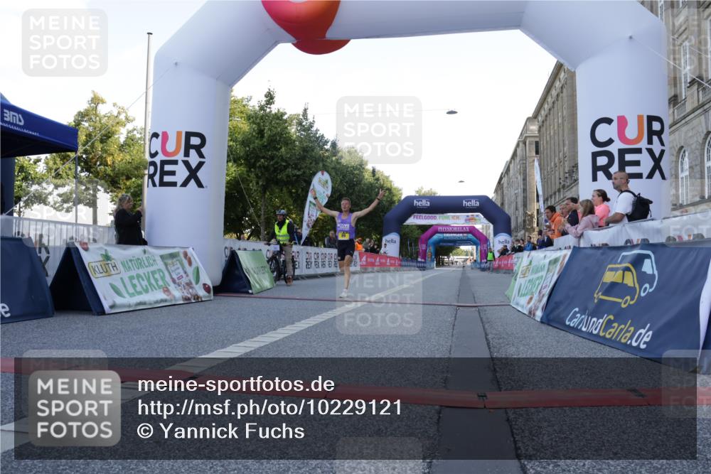 06.09.2026 - CURREX Alsterlauf Yannick Fuchs http://msf.ph/oto/10229121 06.09.2026 11:15:28 Ziel 83, 88, 89 meine-sportfotos.de