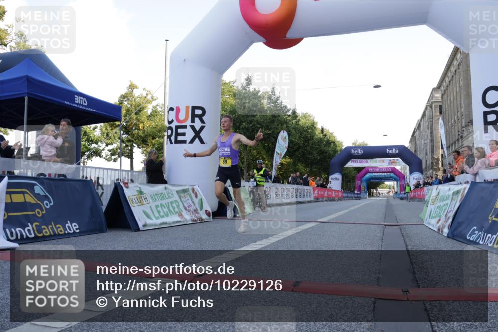 06.09.2026 - CURREX Alsterlauf Yannick Fuchs http://msf.ph/oto/10229126 06.09.2026 11:15:29 Ziel 83, 88, 89 meine-sportfotos.de