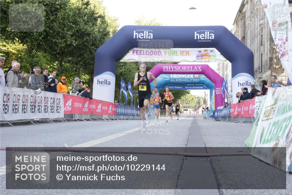 06.09.2026 - CURREX Alsterlauf Yannick Fuchs http://msf.ph/oto/10229144 06.09.2026 11:16:11 Ziel 80, 86 meine-sportfotos.de