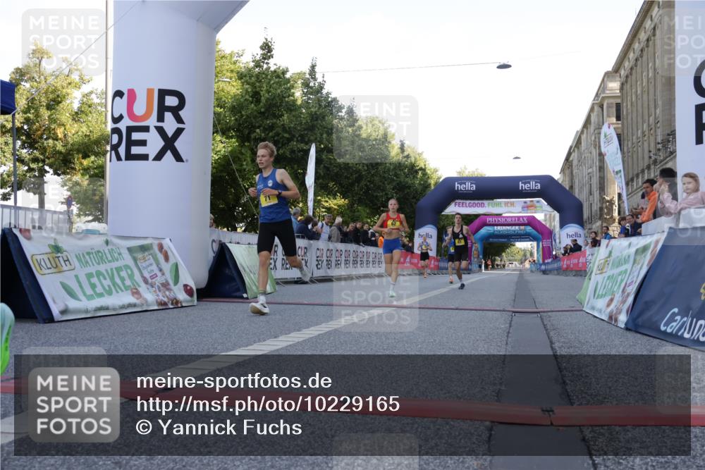 06.09.2026 - CURREX Alsterlauf Yannick Fuchs http://msf.ph/oto/10229165 06.09.2026 11:16:18 Ziel 62, 63, 70, 71, 78, 86, 87 meine-sportfotos.de